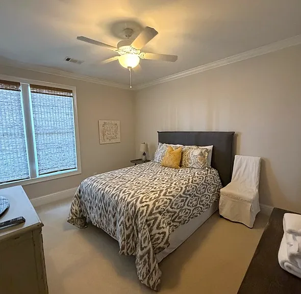 1081 Golf View Ln — Photo 3