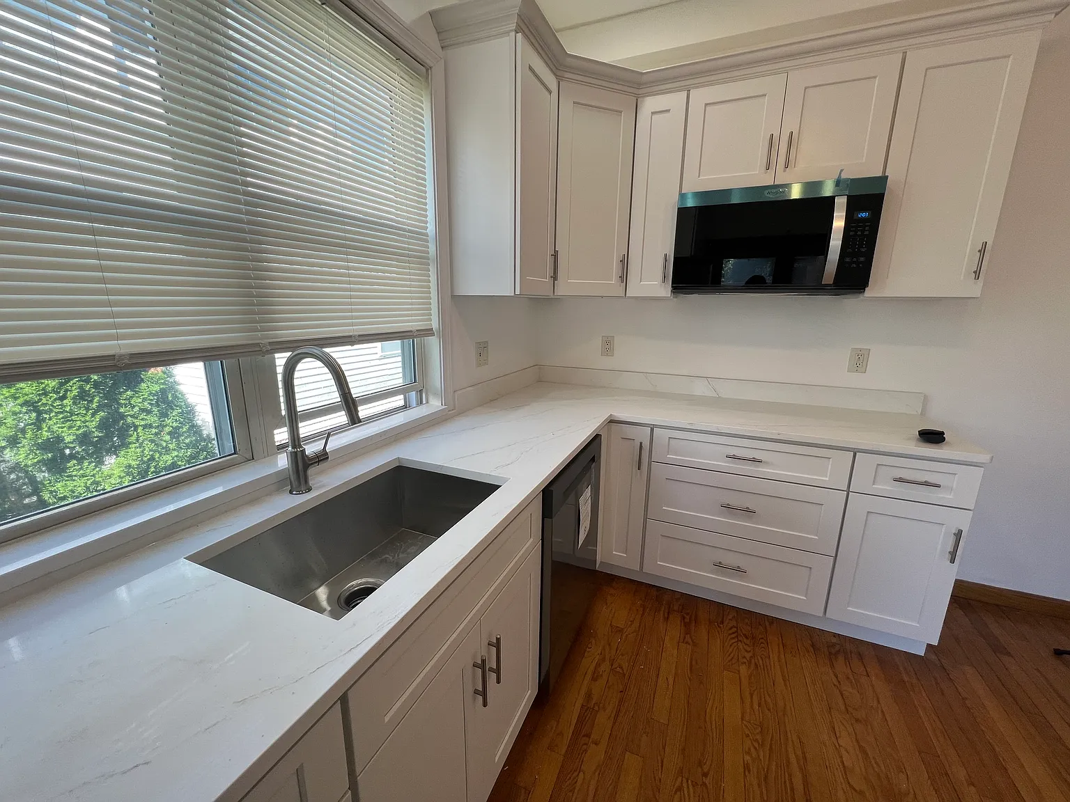 20 Pearl St — Photo 2