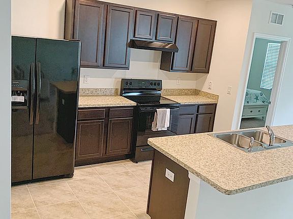 2nd image of 984 Chanler Dr
