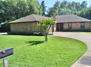 503 West St, Sealy, TX 77474