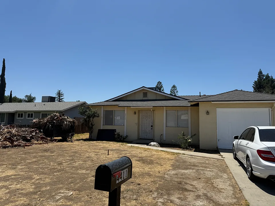4411 W Victor Ave