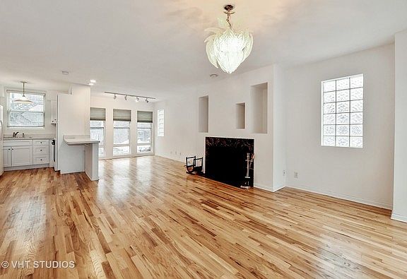 3rd image of 6127 S Woodlawn Ave APT F