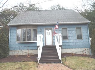 12 Tuxedo Ave, Shelton, CT 06484