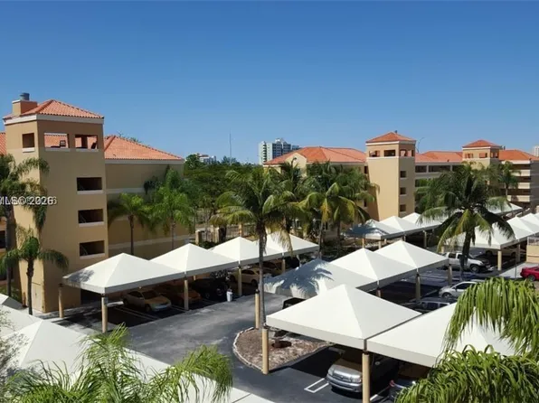 201 NW 7th St APT 408, Miami, FL 33136