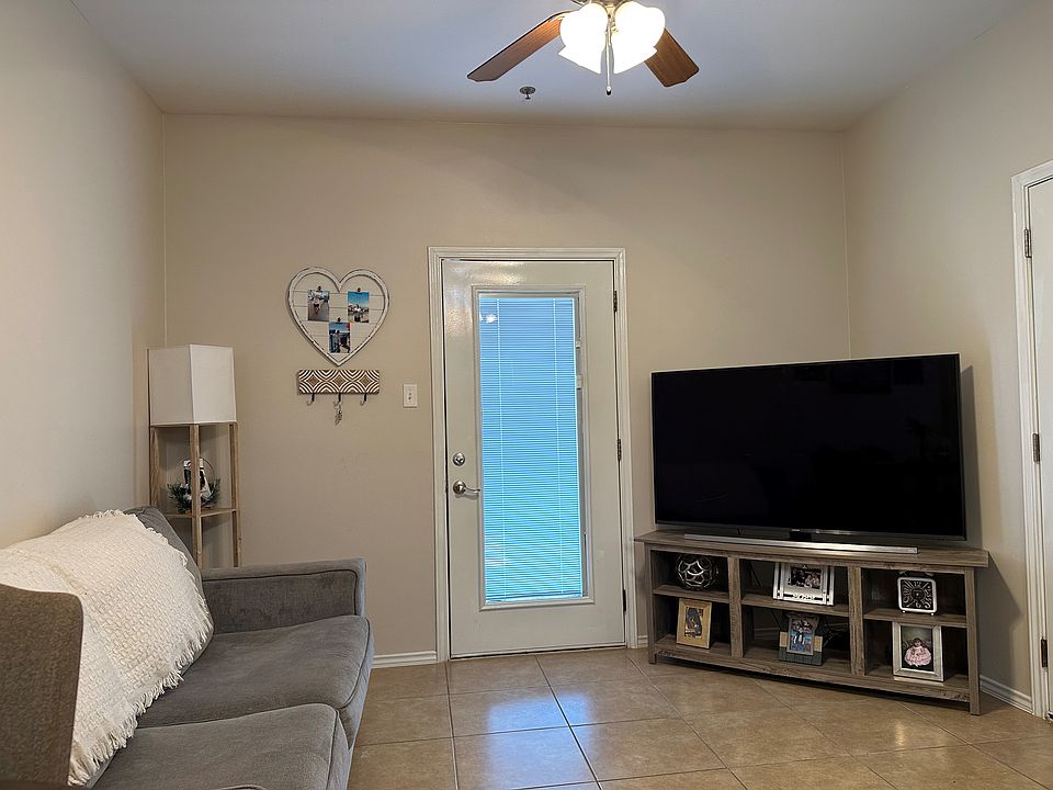 2nd image of 5402 Marcella Ave #106B