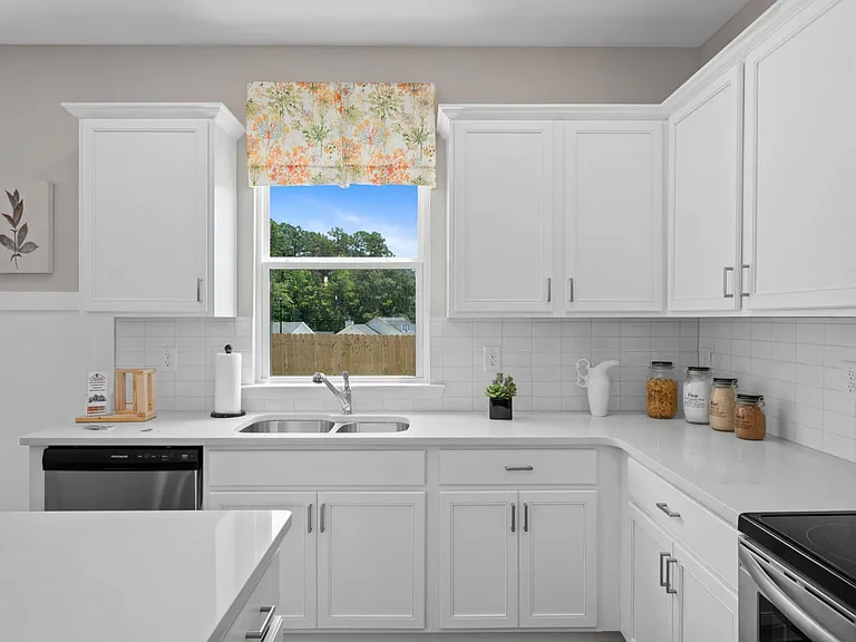1700 Hickory Grove Rd NW — Photo 4