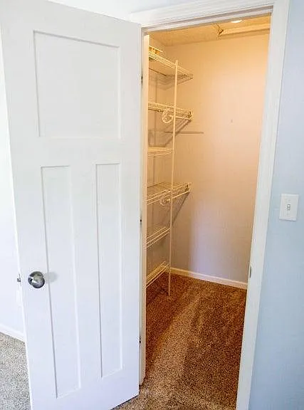 580 Castle Dr — Photo 17