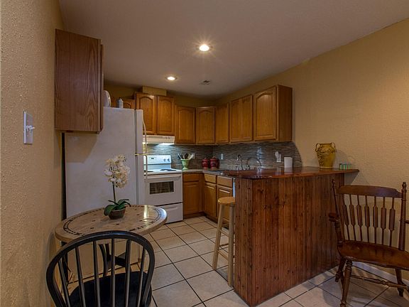 3rd image of 515 Wingate Blvd #515