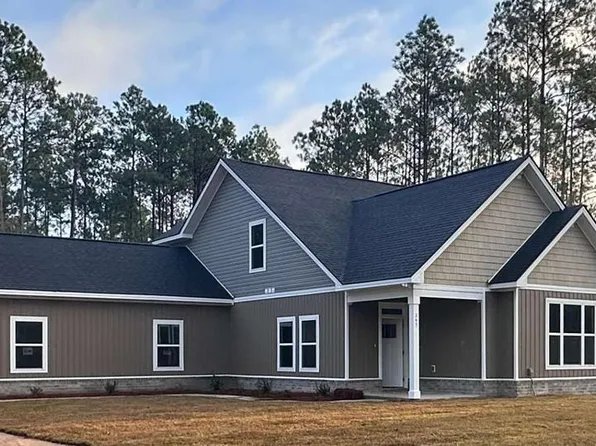 126 Tree Top Ln, Jesup, GA 31545