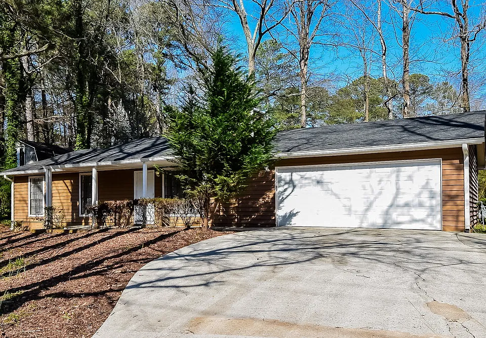 2464 Hewatt Rd