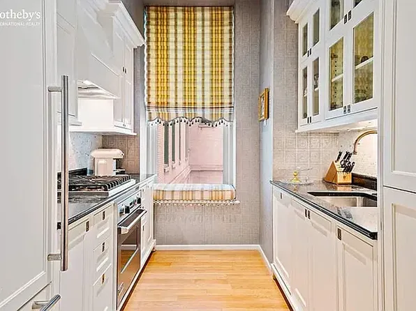 1 Central Park South 706 image 3 of 11