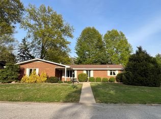 1600 Sherborne Dr, Belleville, IL