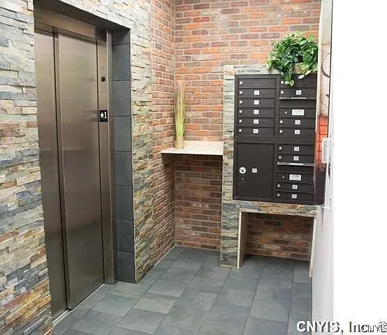 2 bed, 1.5 bath, 1074 sqft, $1,900 — Photo 4