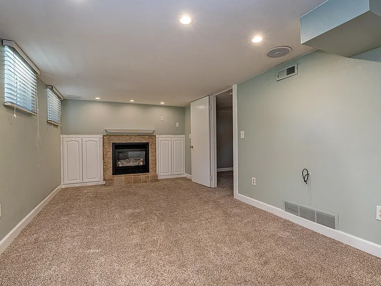 3738 Zenobia St — Photo 11