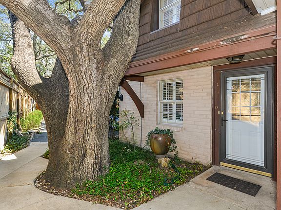 2nd image of 8715 Starcrest Dr