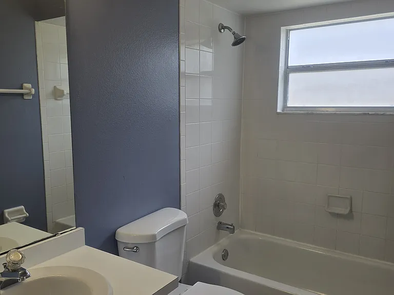 818 Sleepy Harbour Dr — Photo 24