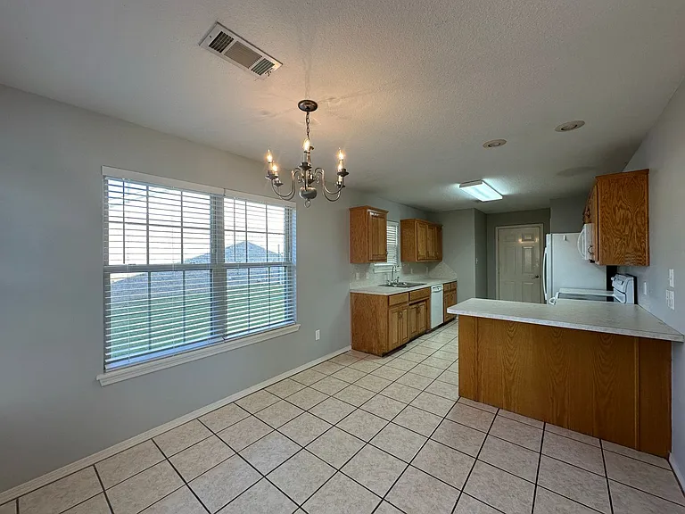 609 Apple Valley Dr — Photo 8
