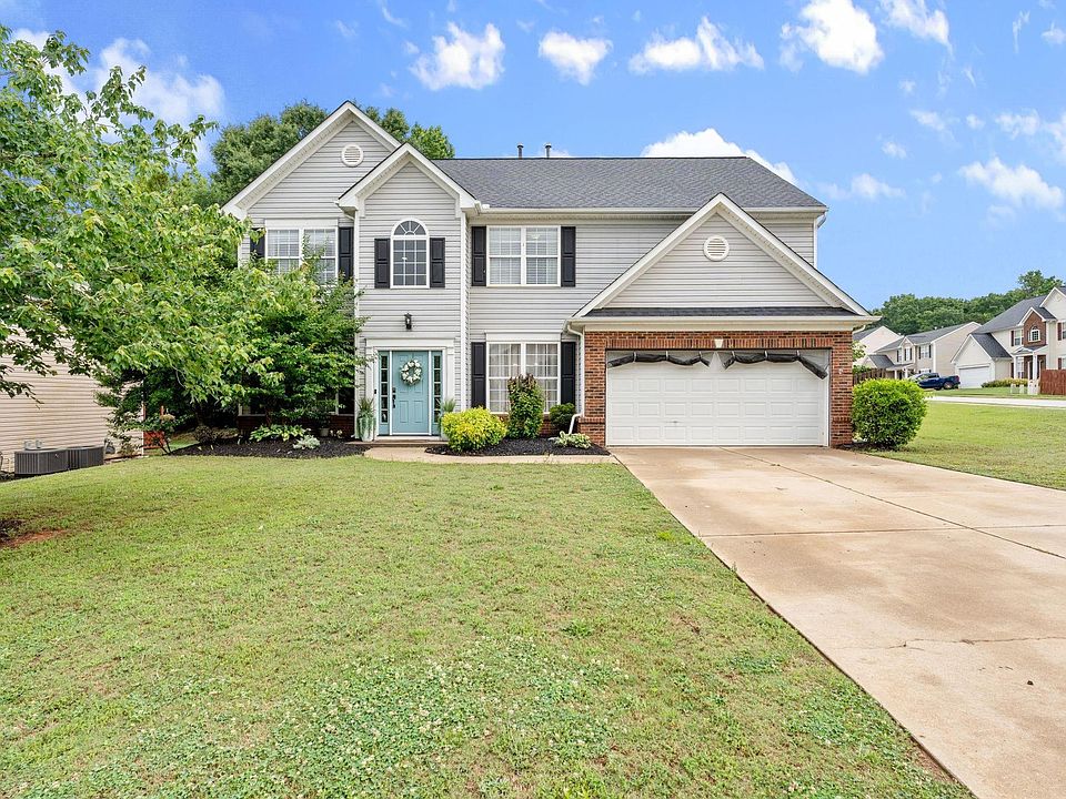 1st image of 205 Tulip Tree Ln