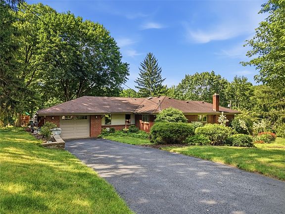 4th image of 111 Cedar Dr