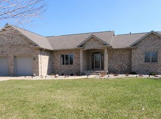 558 N Wheaton Rd, Charlotte, MI 48813