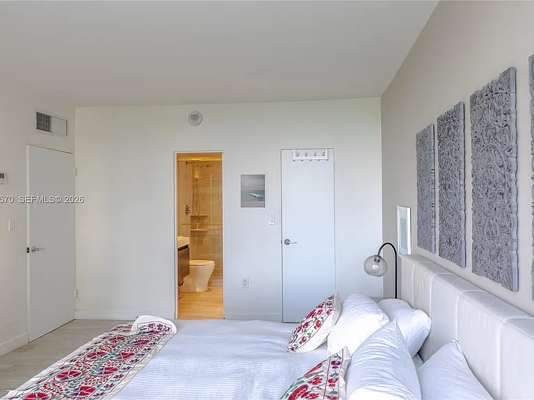 10275 Collins Ave #634 — Photo 25