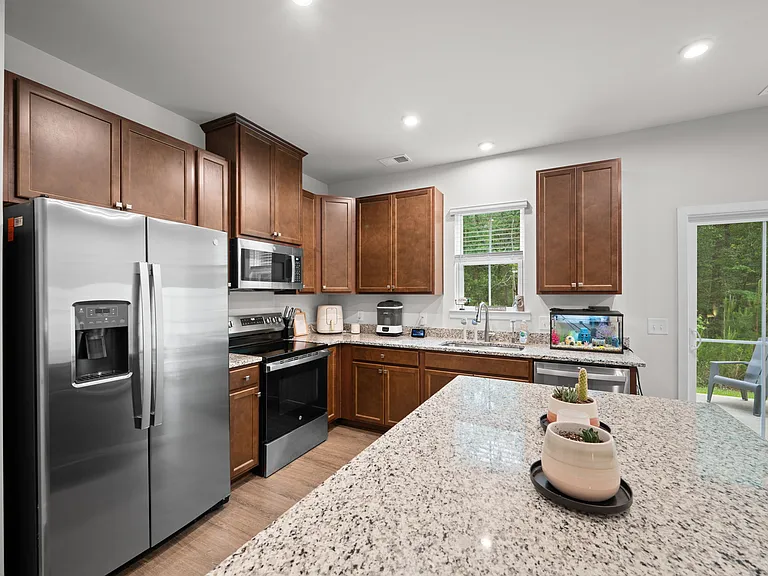 1051 Crescent Cove Ln — Photo 24