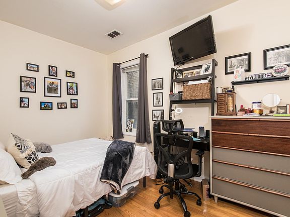 5th image of 1249 N Cleaver St #G