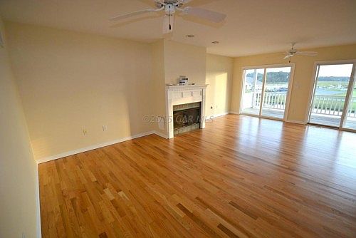 3rd image of 12952 E Hopetown Ln