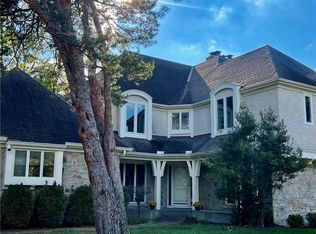 3905 W 101st Ter, Overland Park, KS 66207