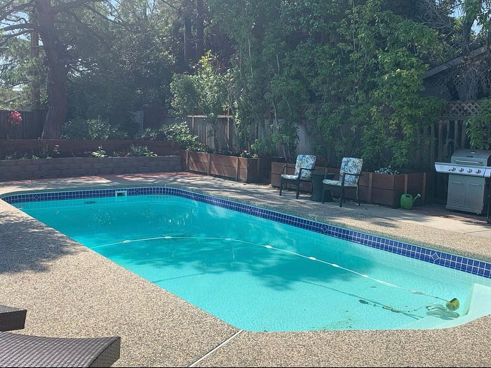 1st image of 1212 Greenmoor Dr