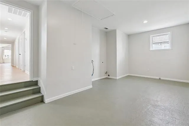 725 Macarthur Ave — Photo 14