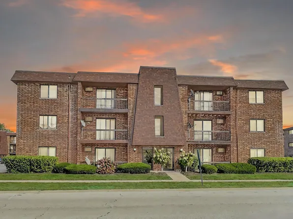 14545 S Manistee Ave APT 3C, Burnham, IL 60633