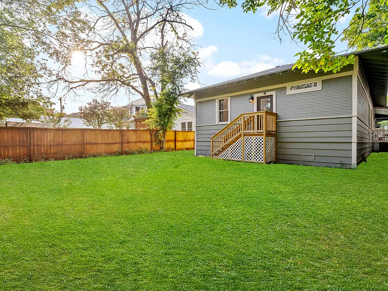 506 E Evergreen St — Photo 28