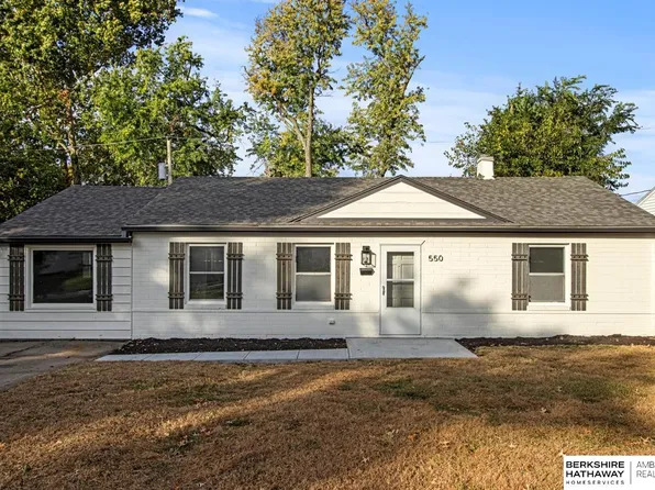 550 S 69th St, Omaha, NE 68106