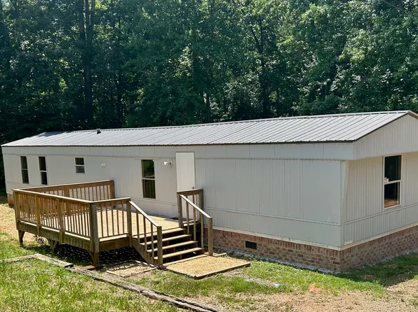 150 Cherrywood Trl, Cleveland, GA 30528