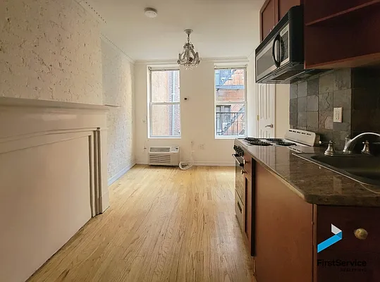 Rented by FirstService Realty (legacy) | media 1