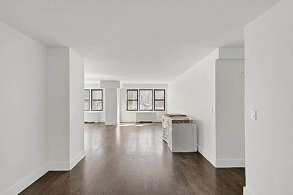1st image of 220 E 63rd St APT 12