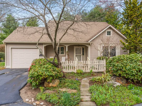 5 Blackberry Lane #5, East Lyme, CT 06357