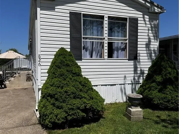 826 Thomas Ln, Angola, NY 14006