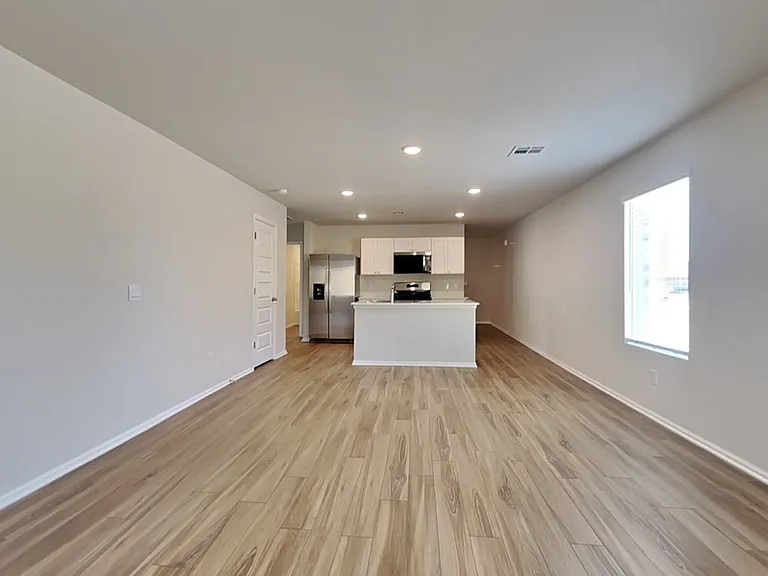 501 Saint Charles Pl — Photo 6