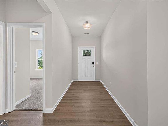 4th image of 118 Summerfield Place Dr