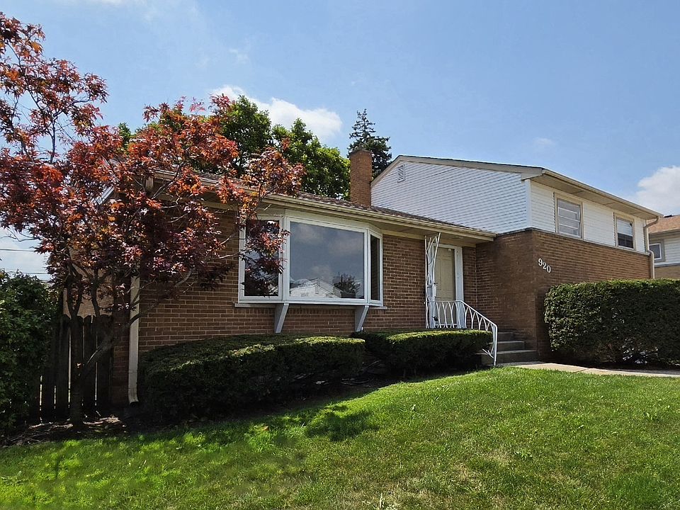 1st image of 920 Park Dr