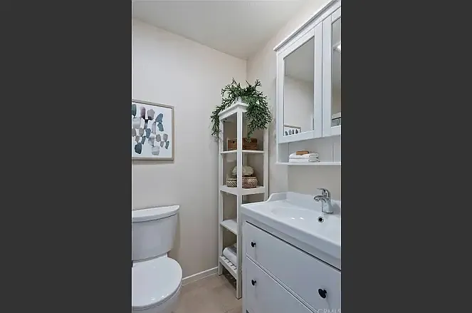 497 El Molino Ave #204 — Photo 20