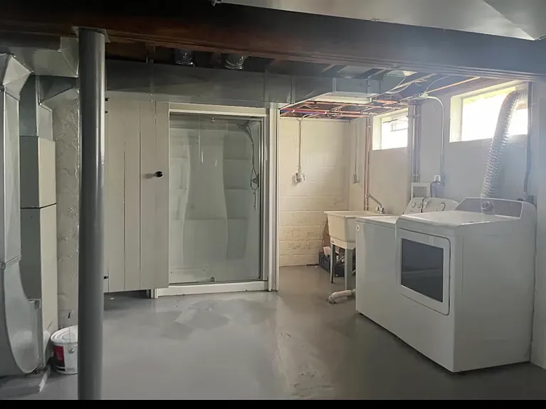 326 W Bagley Rd — Photo 11