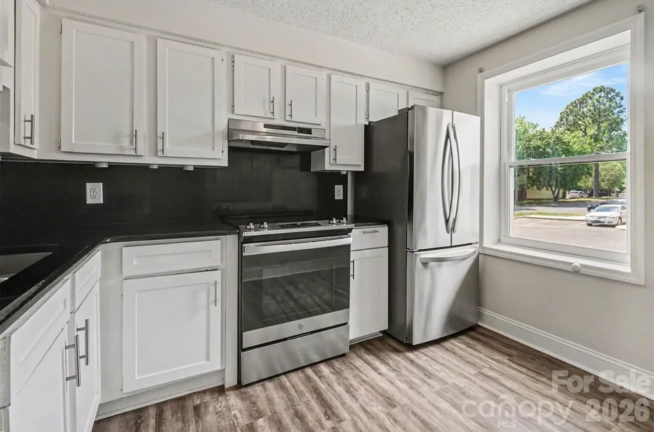 2 bed, 1266 sqft, $1,600 — Photo 2
