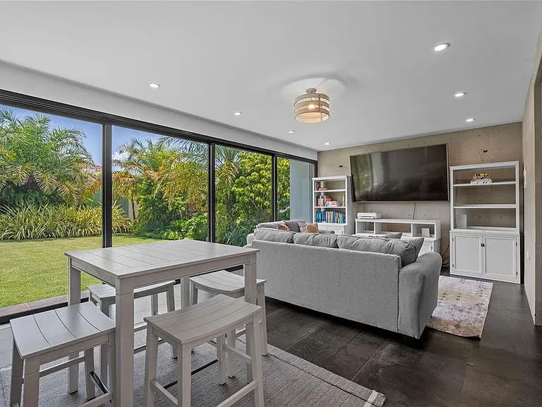 370 Dorado Bch E — Photo 54
