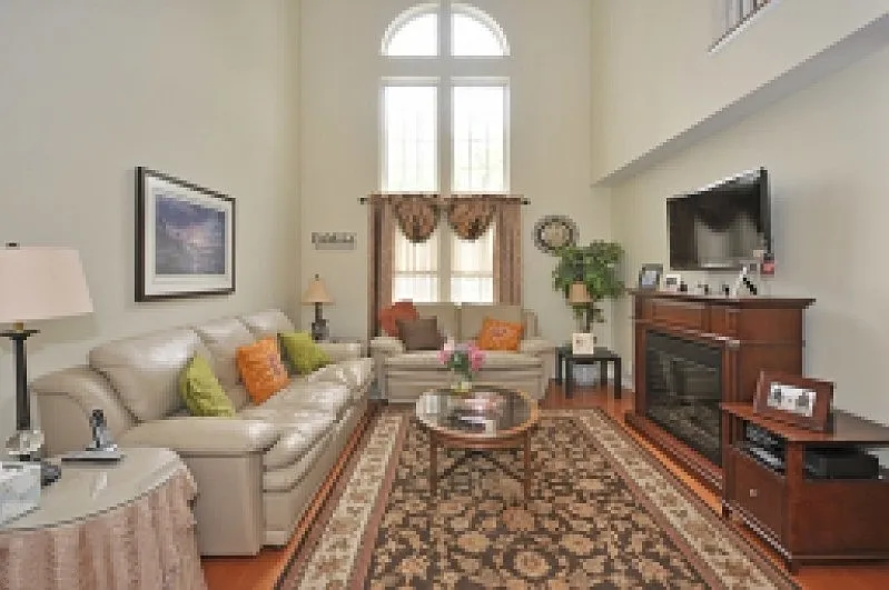 2 bed, 3.0 bath, $2,650 — Photo 2