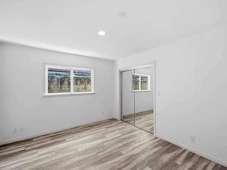 5919 Rolling Rd — Photo 15