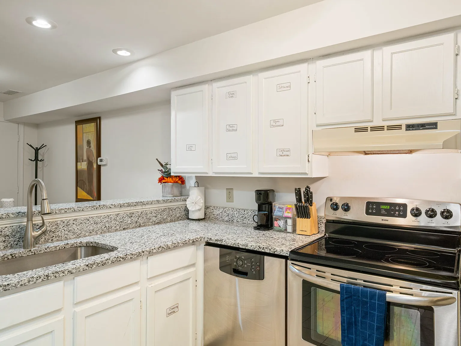 2 bed, 790 sqft, $1,650 — Photo 3