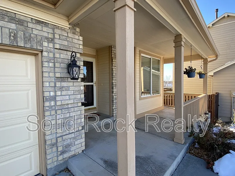 4 bed, 3.5 bath, 2234 sqft, $2,475 — Photo 2